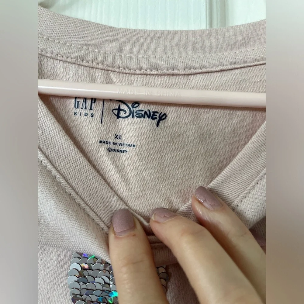Long sleeve Disney flip shirt, NWT